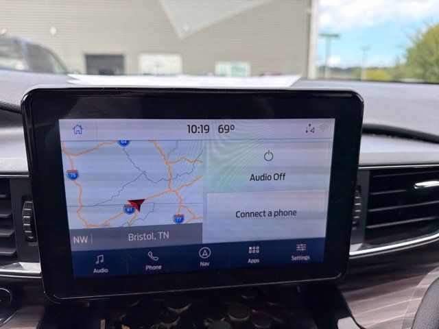Used 2021 Ford Explorer Limited w/ Equipment Group 301A AWD/4WD image 23