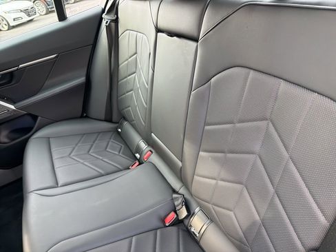 Used 2025 BMW i5 xDrive40 w/ Premium Package image 18