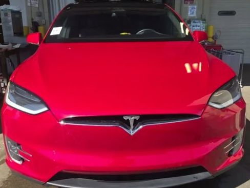 Used 2017 Tesla Model X 100D image 2
