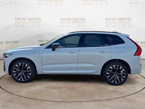 New 2026 Volvo XC60 T8 Ultra w/ Protection Package Premier AWD/4WD image 2