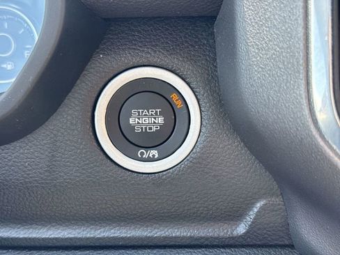 Used 2023 RAM 1500 Laramie AWD/4WD image 17