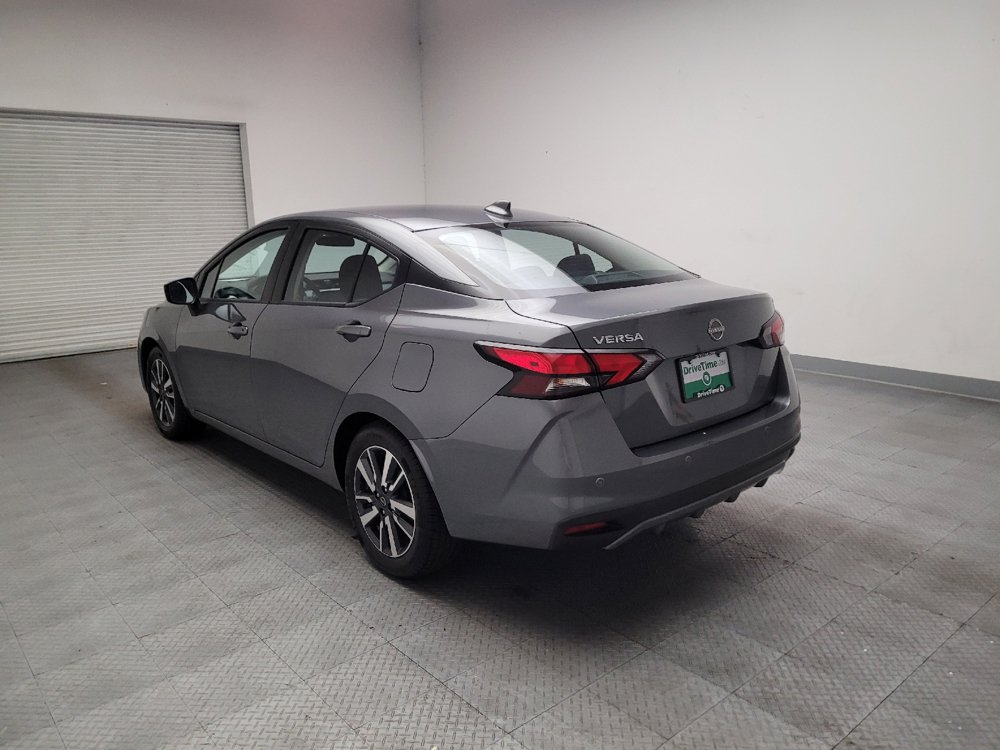 Used 2025 Nissan Versa SV FWD image 5