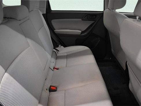 Used 2017 Subaru Forester 2.5i Premium w/ All-Weather Package image 19