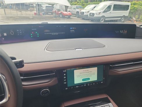 New 2026 Lincoln Navigator Reserve AWD/4WD image 34