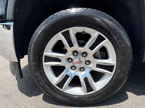 Used 2015 GMC Sierra 1500 SLE w/ SLE Value Package AWD/4WD image 10