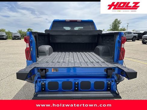 Certified 2025 Chevrolet Silverado 1500 Custom w/ Turbomax Blackout Package AWD/4WD image 9