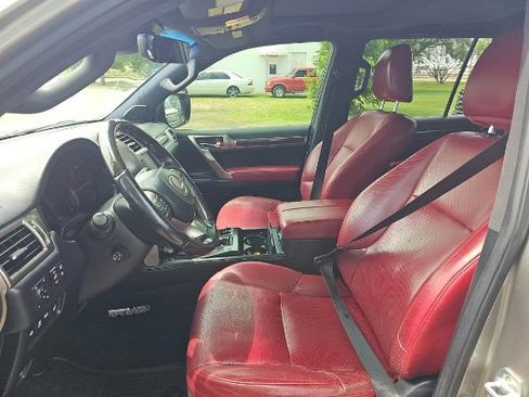 Used 2020 Lexus GX 460 Luxury w/ Luxury Sport Package image 4