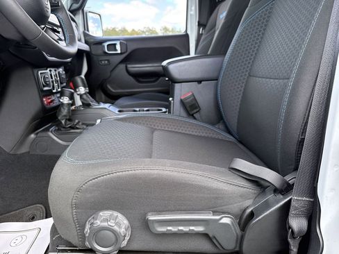 Used 2025 Jeep Wrangler Unlimited Rubicon 4xe w/ Safety Group image 12