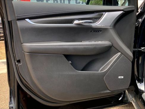 Used 2022 Cadillac XT6 Sport AWD/4WD image 22