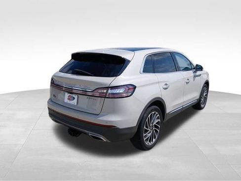 Used 2020 Lincoln Nautilus Reserve AWD/4WD image 5