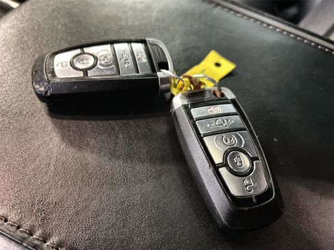 Used 2018 Ford F150 Platinum w/ Technology Package image 30