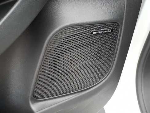 New 2026 Chrysler Pacifica Limited w/ Uconnect Theater Family Group image 23