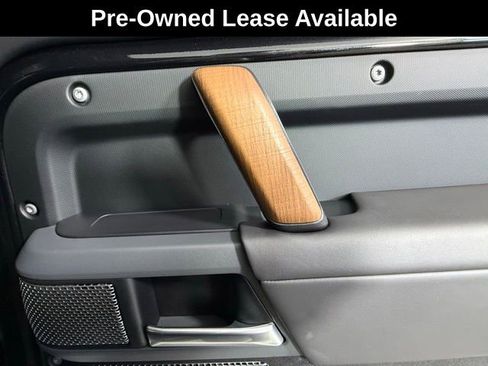 Used 2023 Land Rover Defender 110 X image 30
