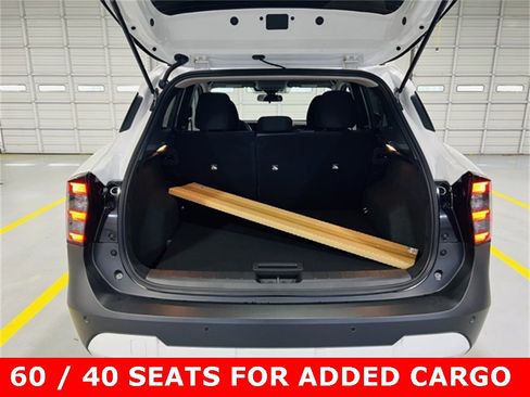 New 2025 Nissan Kicks SV image 8