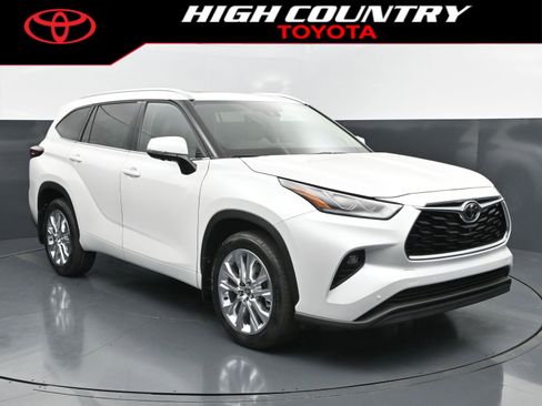 New 2026 Toyota Highlander Limited AWD/4WD image 7