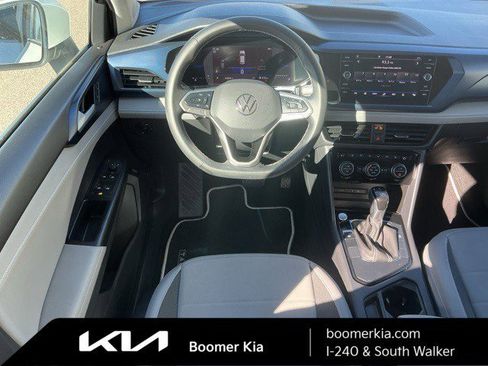Used 2024 Volkswagen Taos SE image 14