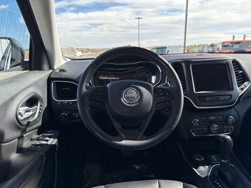 Used 2022 Jeep Cherokee Trailhawk w/ Premium Leather Package image 16