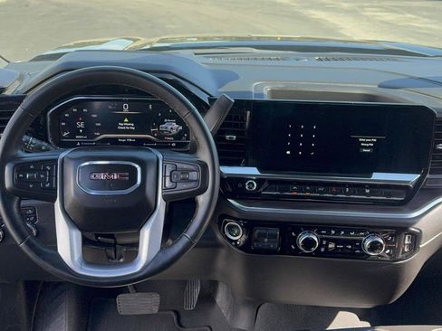 Used 2025 GMC Sierra 1500 SLT AWD/4WD image 14