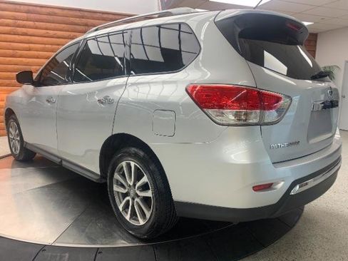 Used 2016 Nissan Pathfinder S FWD image 5