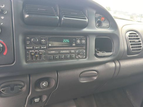 Used 1999 Dodge Ram 2500 Truck 4x4 Quad Cab image 18
