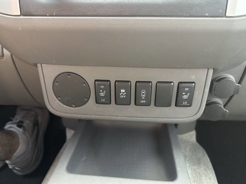 Used 2014 Nissan Frontier SV w/ SV Value Truck Package image 17