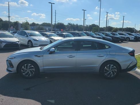 New 2026 Hyundai Sonata Blue FWD image 8