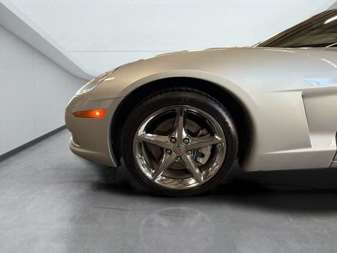 Used 2011 Chevrolet Corvette Coupe w/ Preferred Equipment Group RWD image 41