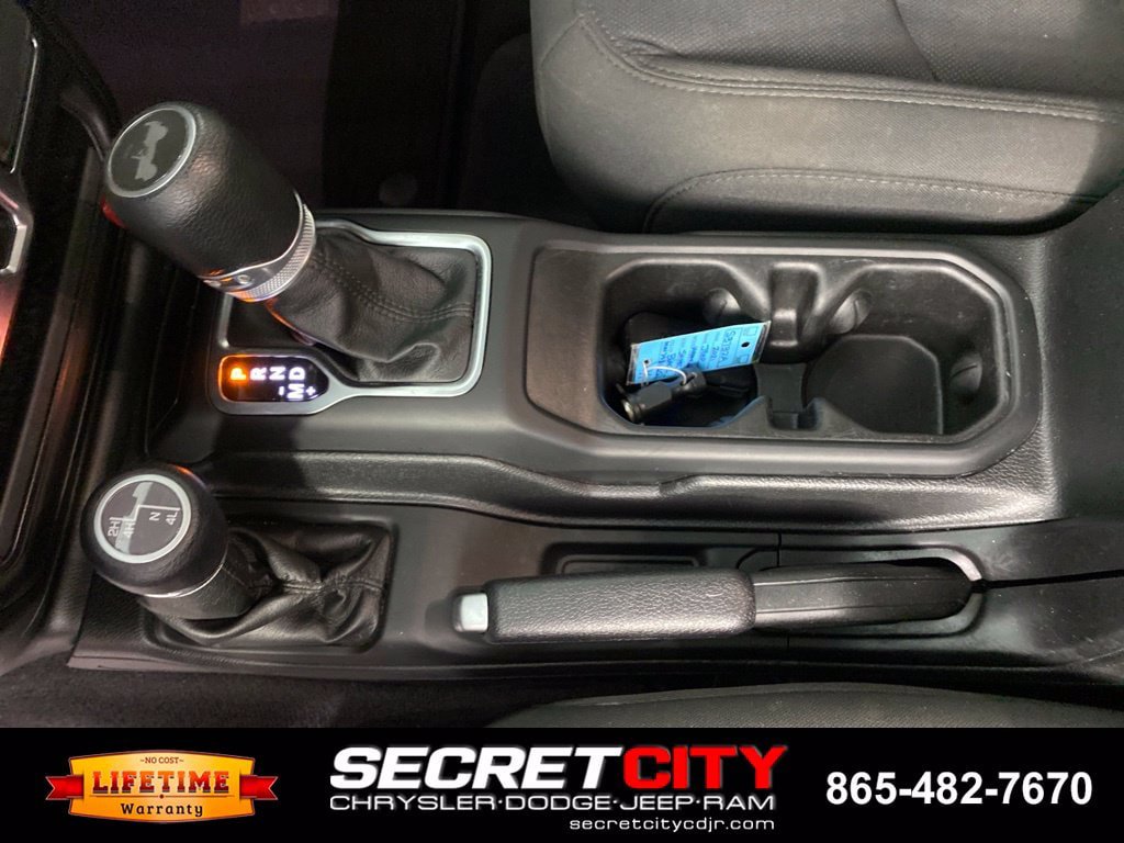 Used 2021 Jeep Wrangler Unlimited Sport AWD/4WD image 24