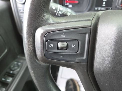 Used 2020 Chevrolet Silverado 1500 Custom w/ Custom Value Package image 10