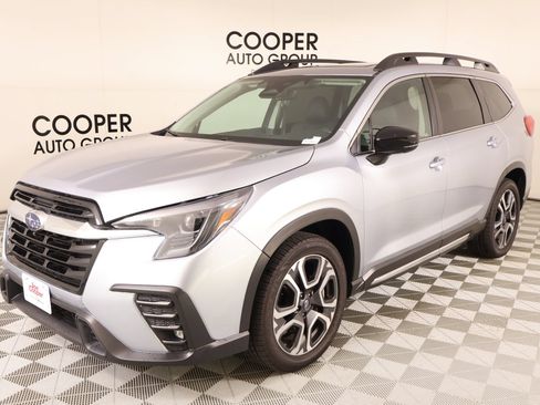 Used 2024 Subaru Ascent Limited w/ Technology Package AWD/4WD image 11