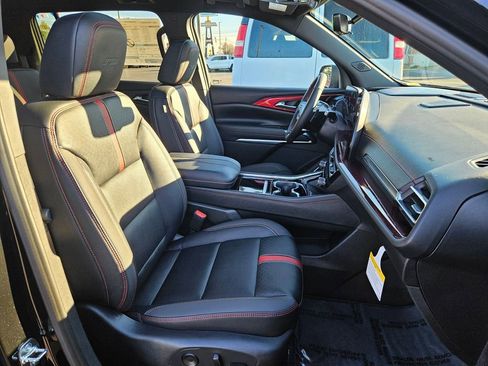 New 2026 Chevrolet Traverse RS image 38