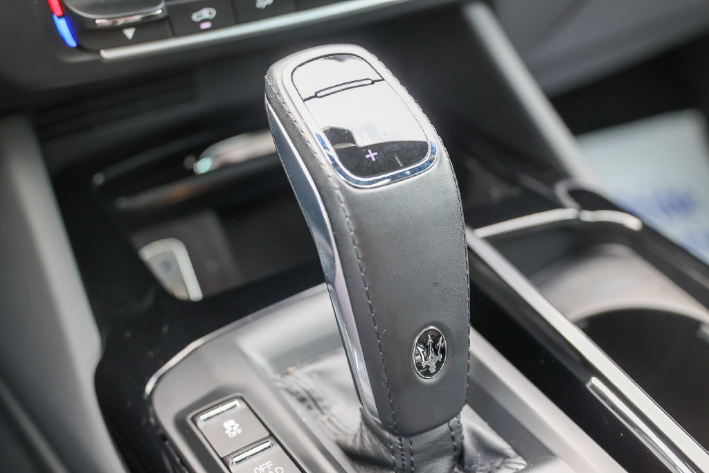 Used 2023 Maserati Levante GT AWD/4WD image 15