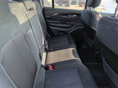 Used 2022 Jeep Grand Cherokee Laredo w/ Luxury Tech Group I image 11