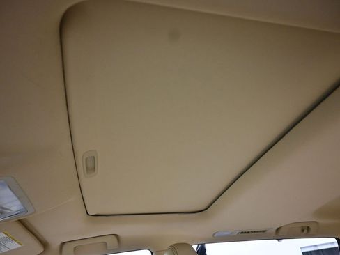 Used 2017 Toyota Highlander XLE image 37