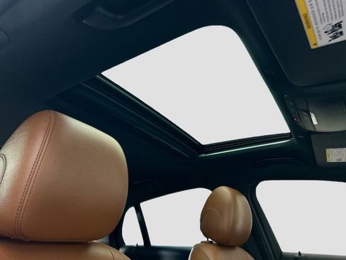 Used 2023 Mercedes-Benz GLC 300 4MATIC Coupe image 16