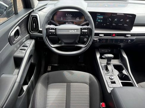 New 2026 Kia Sorento LX FWD image 15