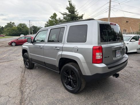 Used 2015 Jeep Patriot Sport w/ Power Value Group AWD/4WD image 4