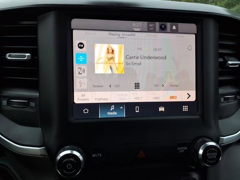 Used 2024 RAM 2500 Big Horn w/ Bed Utility Group image 9