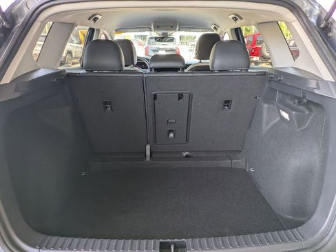 Used 2025 Volkswagen Taos SE image 28