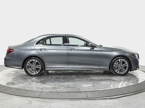 Used 2022 Mercedes-Benz E 350 4MATIC Sedan image 8