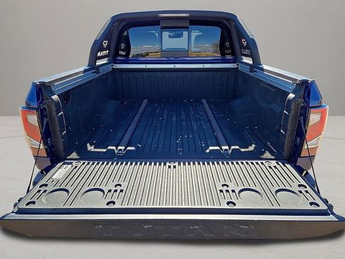 Used 2021 Nissan Titan PRO-4X w/ Pro-4x Convenience Package image 15