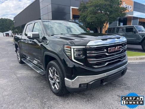 Used 2022 GMC Sierra 1500 SLT w/ SLT Premium Plus Package AWD/4WD image 1