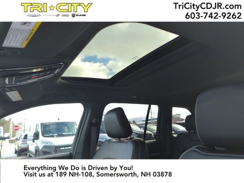 New 2026 Jeep Grand Cherokee Altitude image 20