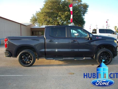 Used 2022 Chevrolet Silverado 1500 RST AWD/4WD image 6