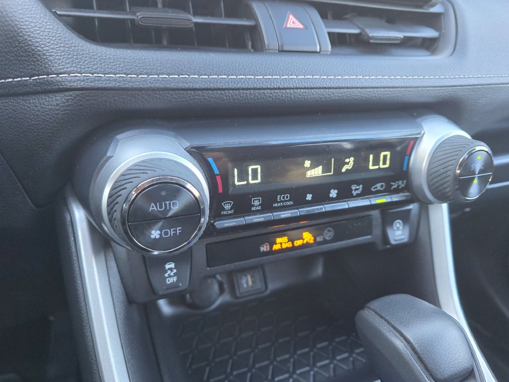 Used 2025 Toyota RAV4 XLE w/ Convenience Package AWD/4WD image 24