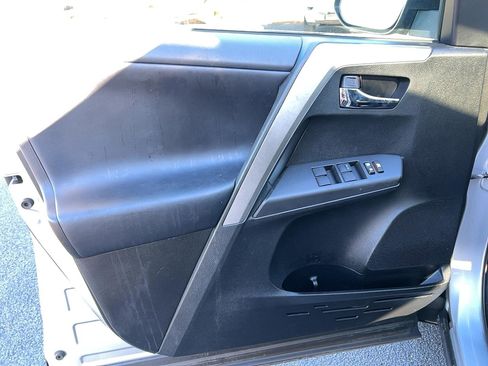 Used 2017 Toyota RAV4 XLE image 13