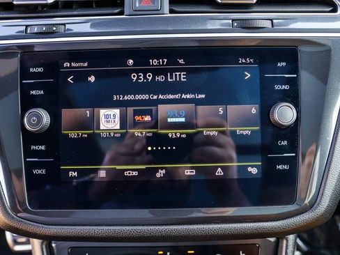 Used 2024 Volkswagen Tiguan SE R-Line AWD/4WD image 17