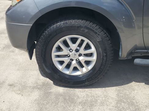 Used 2016 Nissan Frontier SV w/ SV Value Truck Package image 5