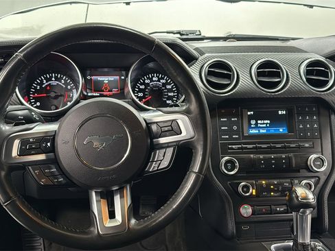 Used 2018 Ford Mustang Coupe w/ Black Accent Pkg image 9