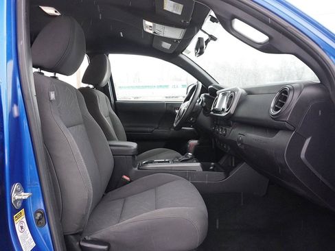 Used 2017 Toyota Tacoma TRD Off-Road image 26